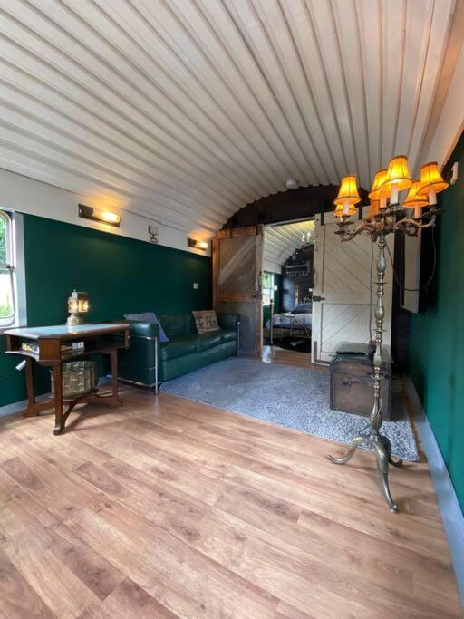 Villa Gleis 1, Eisenbahn Waggon Mit Whirlpool Und Ofen Dahlem  Exterior foto